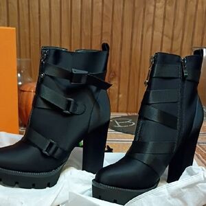 Black Women's Ankle Boots